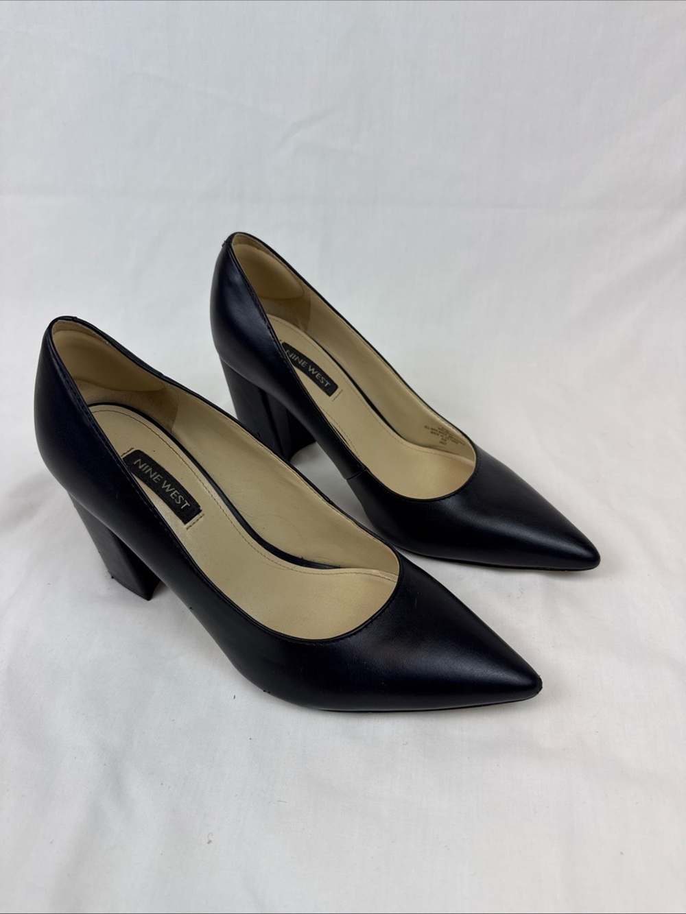 Nine West Black Leather Pointed-Toe Block Heel Pumps